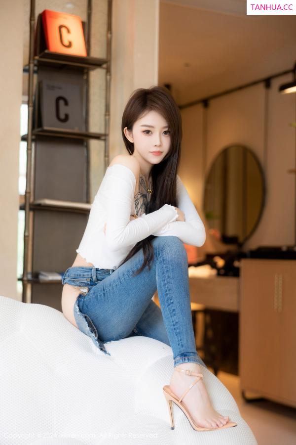 周妍希 奶瓶土肥圆 [XiuRen]高清写真图 2024.06.21 No.8740 奶瓶. 美腿性感第24张图片